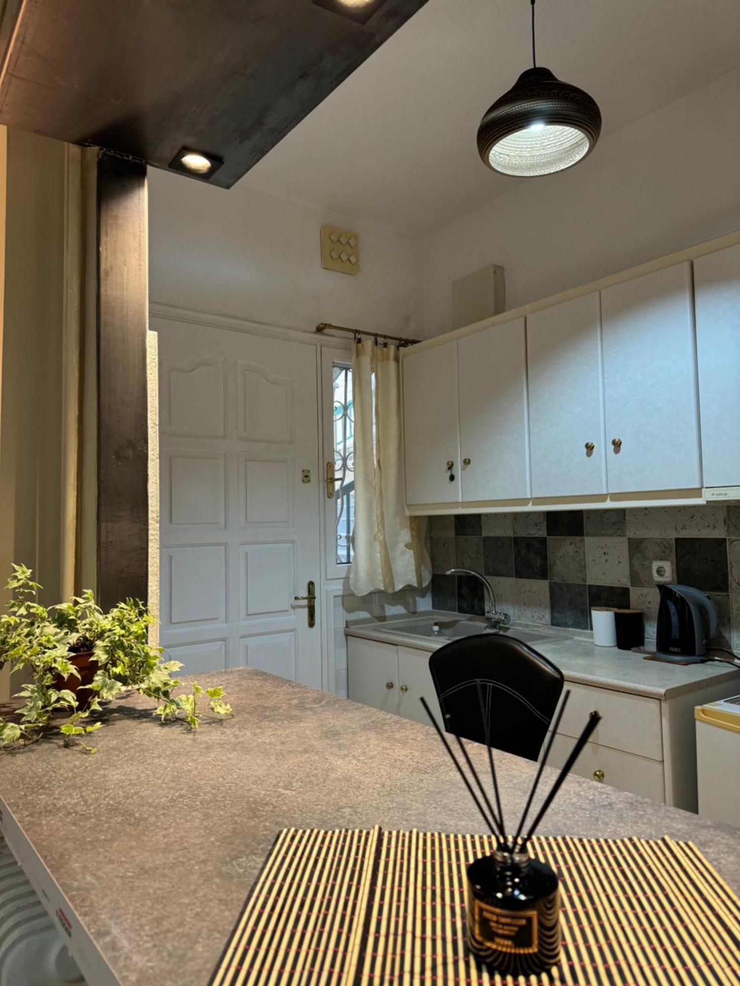 Cozy Home In Nea Smirni أثينا المظهر الخارجي الصورة